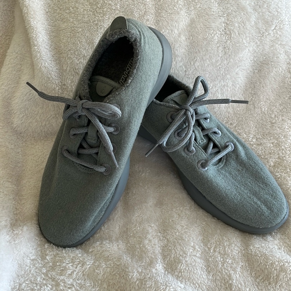 Allbirds wool runners, dolphin grey, size 9